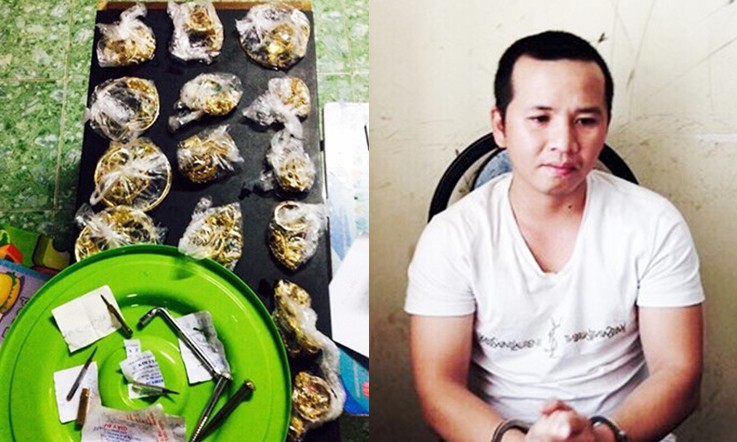 Cảnh sát thu giữ hàng chục túi nylon đựng vàng của băng trộm tiệm kim hoàn ở xã Hoài Hương và đối tượng Nguyễn Tiến Thiện - một trong ba kẻ trộm vàng đã bị cảnh sát bắt giữ