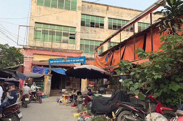 Quận Thanh Xuân bố trí miễn phí 3 tháng cho người buôn bán hàng rong vào trong chợ