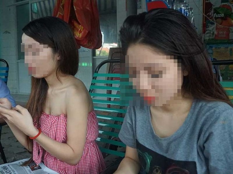Hai cô gái đi uống cà phê bị đưa vào trung tâm bảo trợ xã hội, sau đó đã được thả