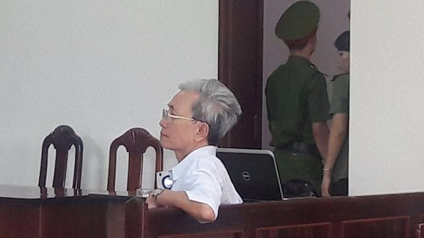 Ông Nguyễn Khắc Thủy tại tòa. Ảnh: Pháp luật TP.HCM