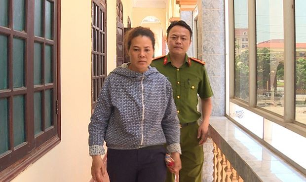 Đối tượng Nguyễn Thị Huyền tại cơ quan điều tra