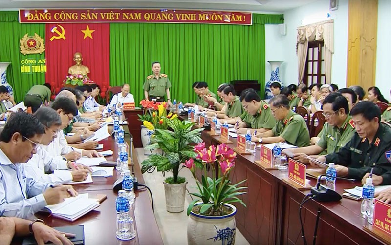 Thượng tướng Tô Lâm, Bộ trưởng Bộ Công an đã có buổi làm việc tại Bình Thuận để chỉ đạo hướng triển khai nhiệm vụ trong thời gian tới nhằm đảm bảo tình hình trật tự an ninh trên địa bàn
