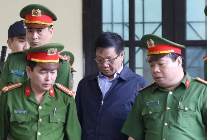Theo luật sư, cựu trung tướng công an Phan Văn Vĩnh quyết định không kháng cáo