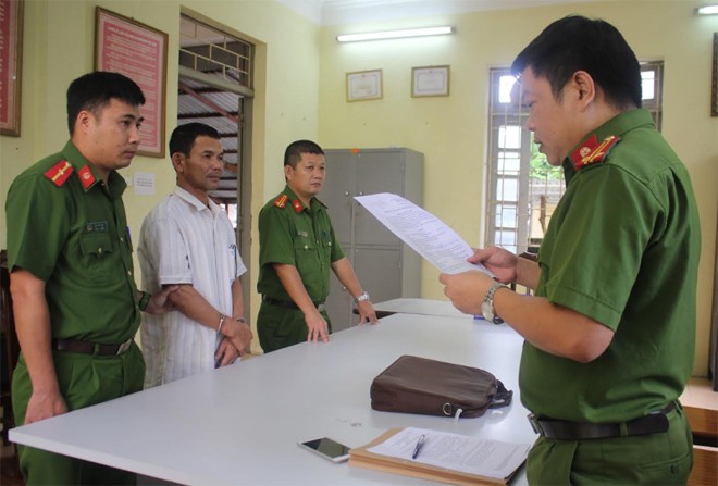 Cơ quan Công an đọc lệnh bắt đối với Nguyễn Trọng Lộc