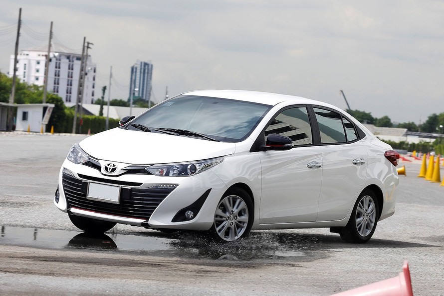 Toyota Vios lấy lại vị trí dẫn đầu top 10 ôtô bán chạy nhất tháng 3