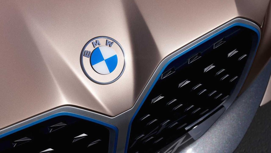 BMW trình làng logo mới