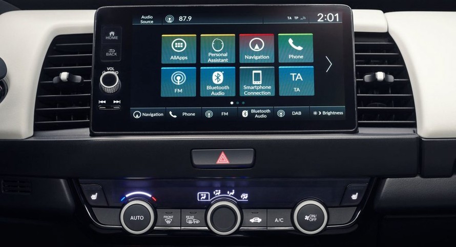 Honda Jazz 2020 'cải lùi' với nút vật lý thay cảm ứng
