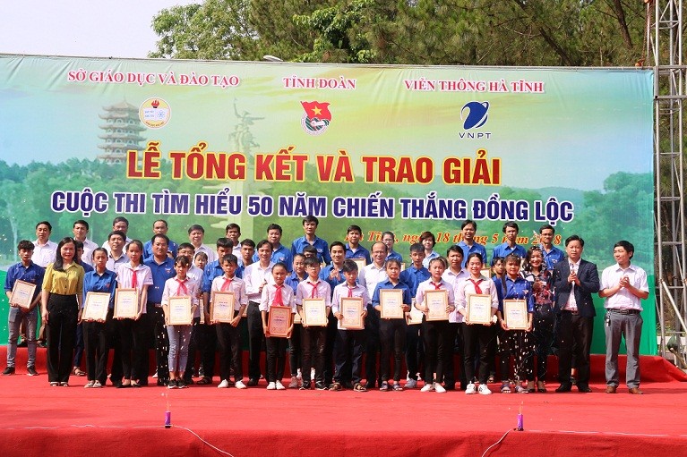 Trao giải cuộc thi 'Tìm hiểu 50 năm chiến thắng Đồng Lộc'