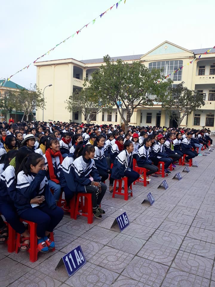 học sinh trường THPT Nghi Lộc 5