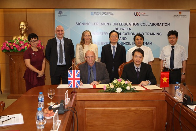 Lễ ký kết biên bản ghi nhớ hợp tác giữa Bộ GD&ĐT Việt Nam và Hội đồng Anh