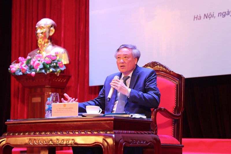 Chánh án Tòa án tối cao Nguyễn Hòa Bình giao lưu cùng sinh viên