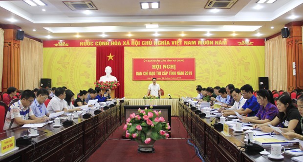Ông Nguyễn Văn Sơn, trưởng ban chỉ đạo thi tỉnh Hà Giang tại cuộc họp ban chỉ đạo thi của tỉnh vừa qua - báo Hà Giang