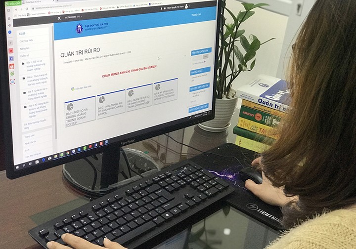 Phòng chống dịch viêm đường hô hấp cấp: Sinh viên có thể học online
