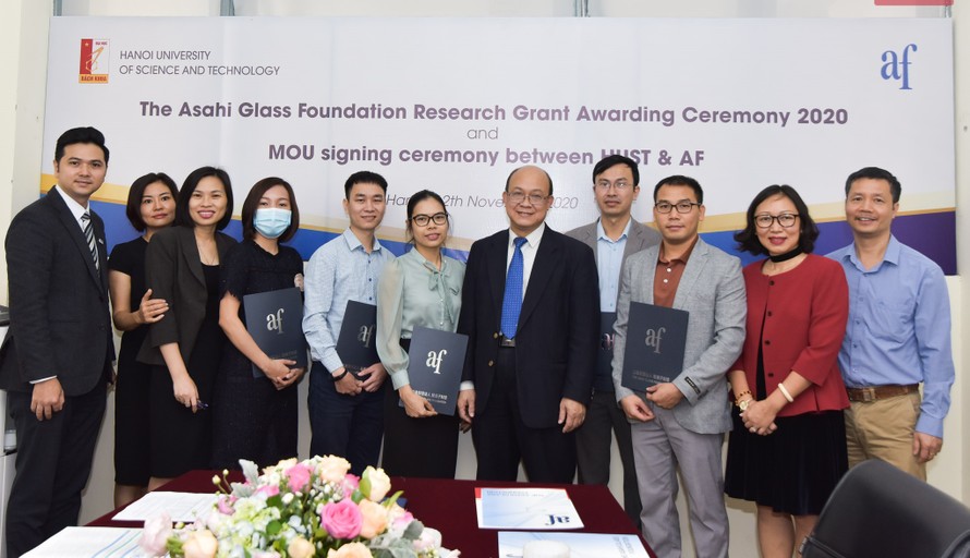 Các tiến sĩ trẻ Bách khoa Hà Nội nhận tài trợ nghiên cứu từ Nhật Bản