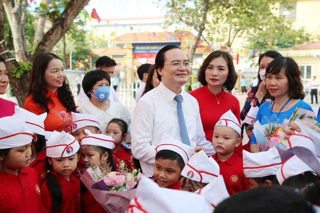 Bộ trưởng Phùng Xuân Nhạ gửi thư chúc mừng năm mới tới toàn ngành giáo dục