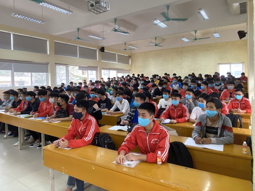Sinh viên ĐH Bách khoa Hà Nội tiếp tục học trực tuyến đến ngày 21/3