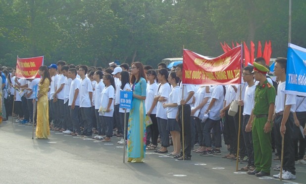 Hàng nghìn người dân Nam Định hưởng ứng tháng hành động phòng chống ma tuý.