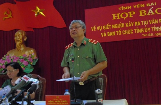 Thiếu tướng Đặng Trần Chiêu tại buổi họp báo.