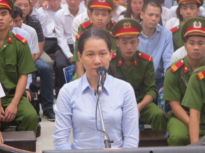 Bị cáo Nguyễn Minh Thu tại tòa.