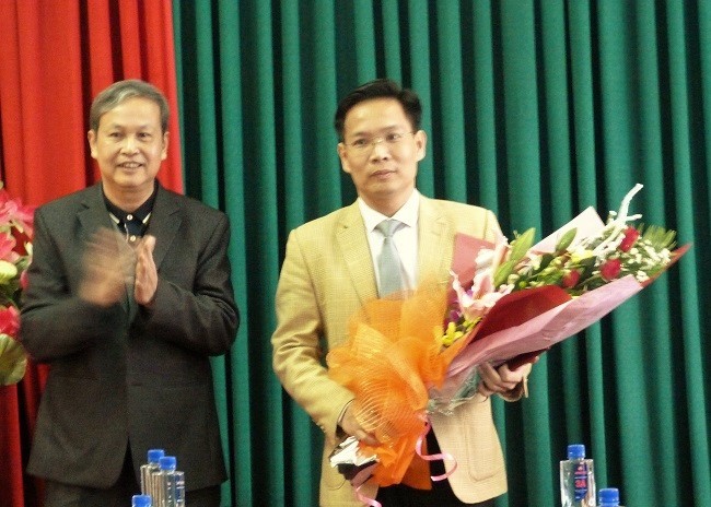 Ông Phan Tiến Diện - Phó GĐ Sở TNMT tỉnh Sơn La (áo vàng).