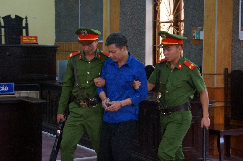 Bị cáo Lò Văn Huynh khai có nhận 1 tỷ đồng từ ông Nguyễn Minh Khoa để nâng điểm cho 2 thí sinh