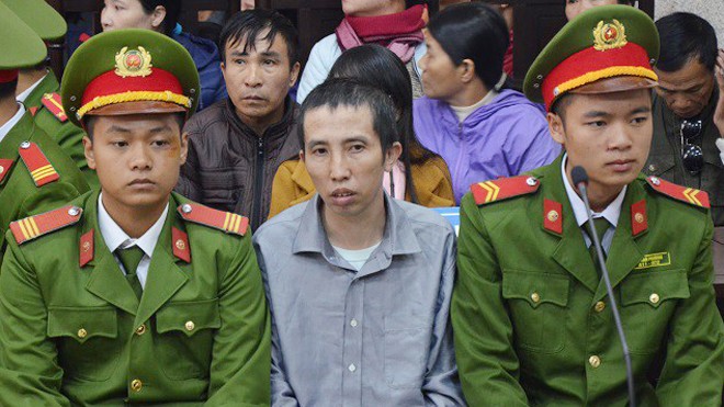 Bùi Văn Công bị xác định bán cho bà Trần Thị Hiền 2 bánh heroin. Công sau đó cũng bắt, hãm hiếp và sát hại con gái bà Hiền.