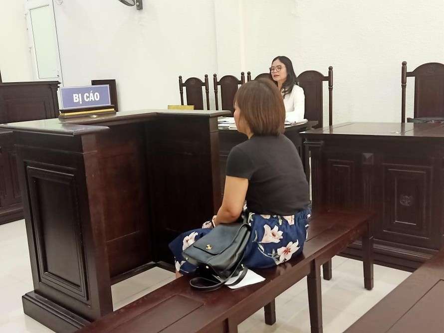 Bị cáo Đinh Thị Ngọc Ánh tại tòa.