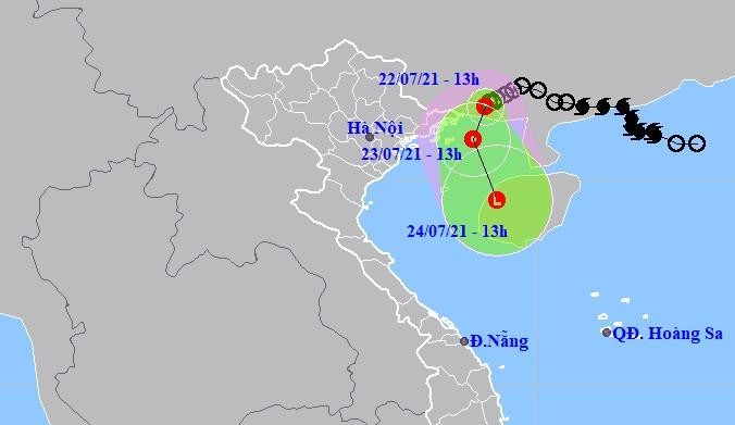 Áp thấp nhiệt đới di chuyển rất chậm và gây mưa cho một khu vực rộng lớn gồm miền Bắc và các tỉnh từ Thanh Hóa đến Thừa Thiên Huế.