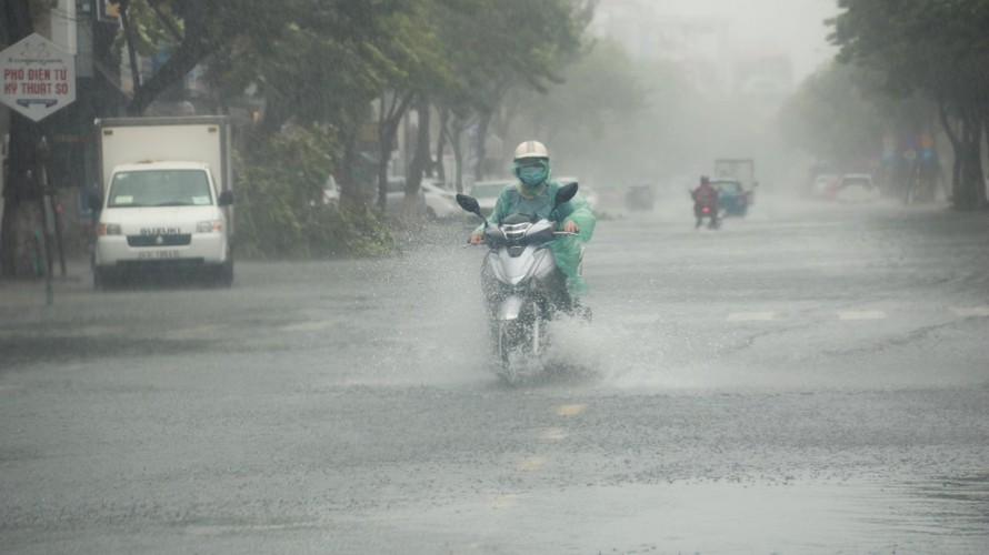 Các tỉnh Nam Bộ, Tây Nguyên và Nam Trung Bộ đón mưa lớn đến ngày 21/9. 