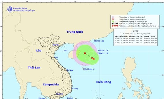 Xuất hiện vùng áp thấp ở Biển Đông, có thể ảnh hưởng trực tiếp đến Việt Nam