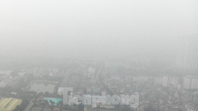 Sáng nay không khí Hà Nội lên ngưỡng ô nhiễm đỏ- có hại cho sức khỏe tất cả mọi người.