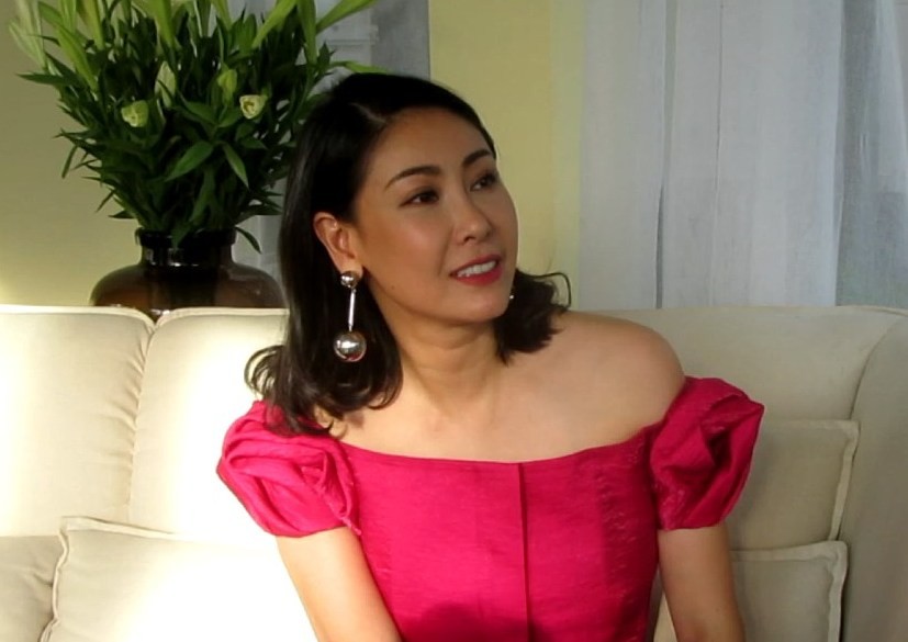 Hoa hậu Hà Kiều Anh trả lời phỏng vấn báo Tiền Phong