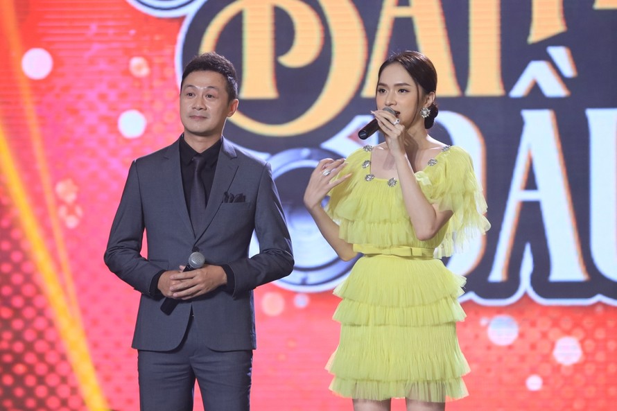 MC Anh Tuấn 'kết đôi' cùng Hoa hậu Hương Giang trong show về âm nhạc