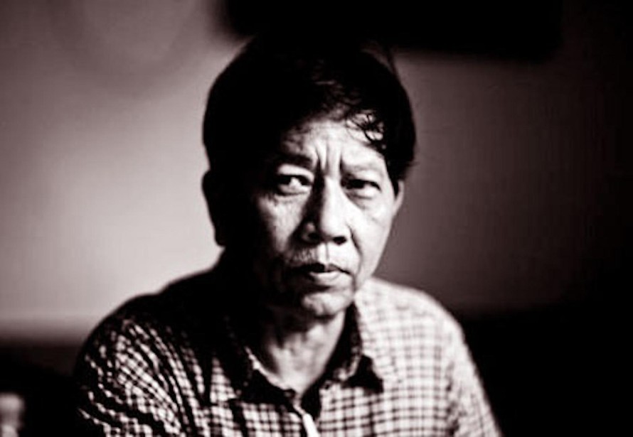 Đấu giá bản in đầu tiên tập truyện 'Tướng về hưu' của nhà văn Nguyễn Huy Thiệp