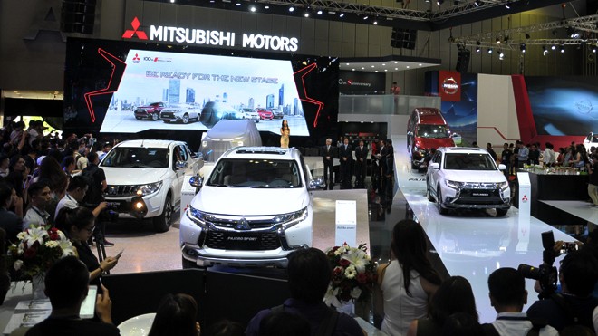 Hai mẫu xe đại diện tiêu biểu cho Mitsubishi tại triển lãm: Pajero Sport và Outlander