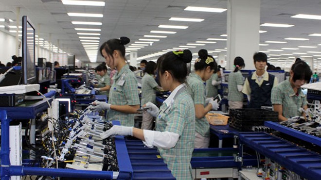 Sản xuất điện thoại thông minh và máy tính bảng tại Công ty TNHH Samsung Electronics Việt Nam - Thái Nguyên. Ảnh: Internet