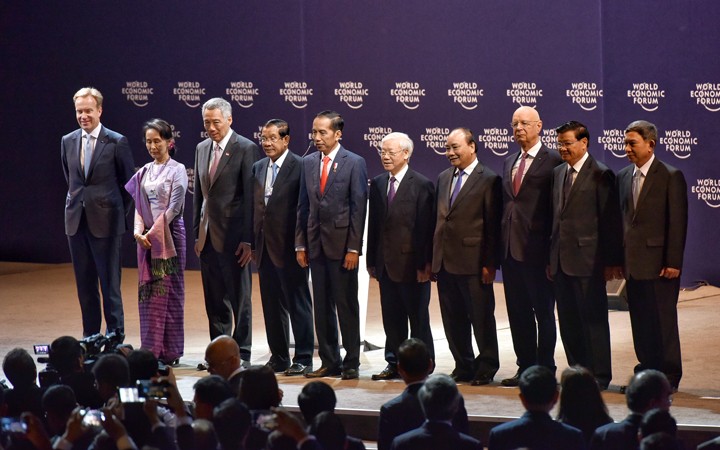 Lãnh đạo cấp cao các nước tham dự phiên khai mạc toàn thể WEF ASEAN. Ảnh: VNEXPRESS