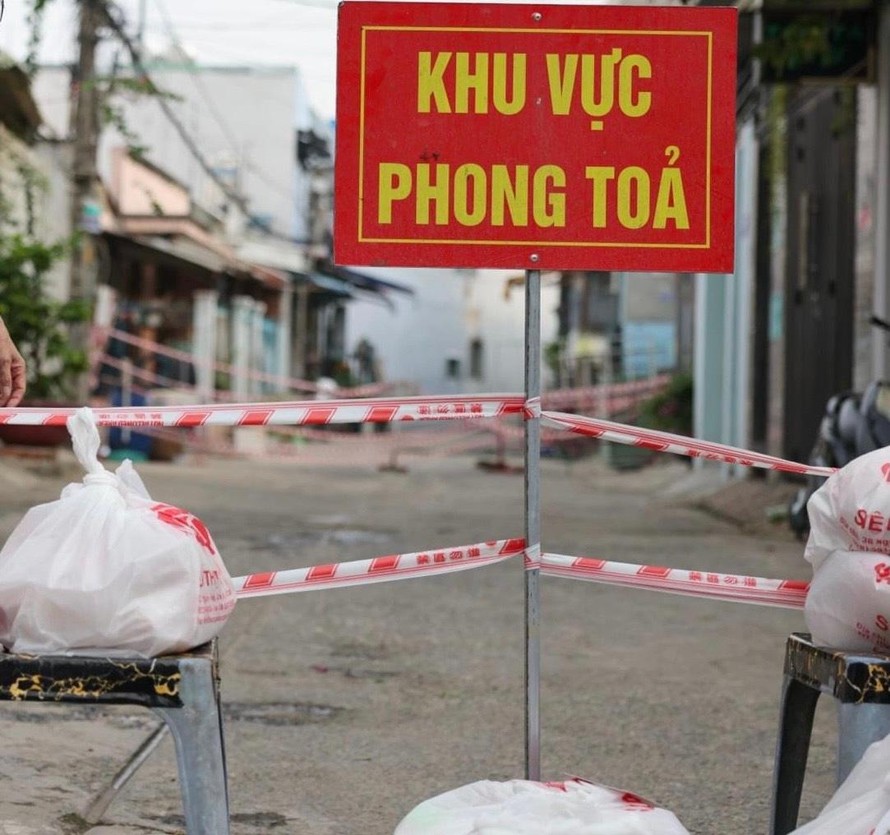 Phong tỏa 4 khu phố ở trung tâm TPHCM với gần 100.000 dân