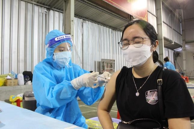 Bà Rịa-Vũng Tàu hoàn thành việc tiêm 2 mũi vắc xin phòng COVID-19 trước ngày 25/12