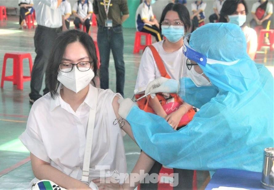 Bình Thuận tiêm đủ liều vắc xin phòng COVID-19 cho trẻ từ 12-17 tuổi vào cuối tháng 1/2022