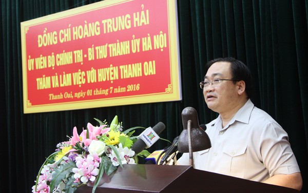 Bí thư Thành ủy Hà Nội Hoàng Trung Hải phát biểu tại buổi làm việc. Ảnh: KTĐT
