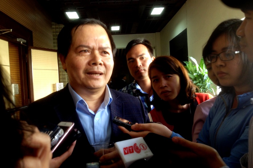 Ông Nguyễn Văn Thắng trao đổi với phóng viên.