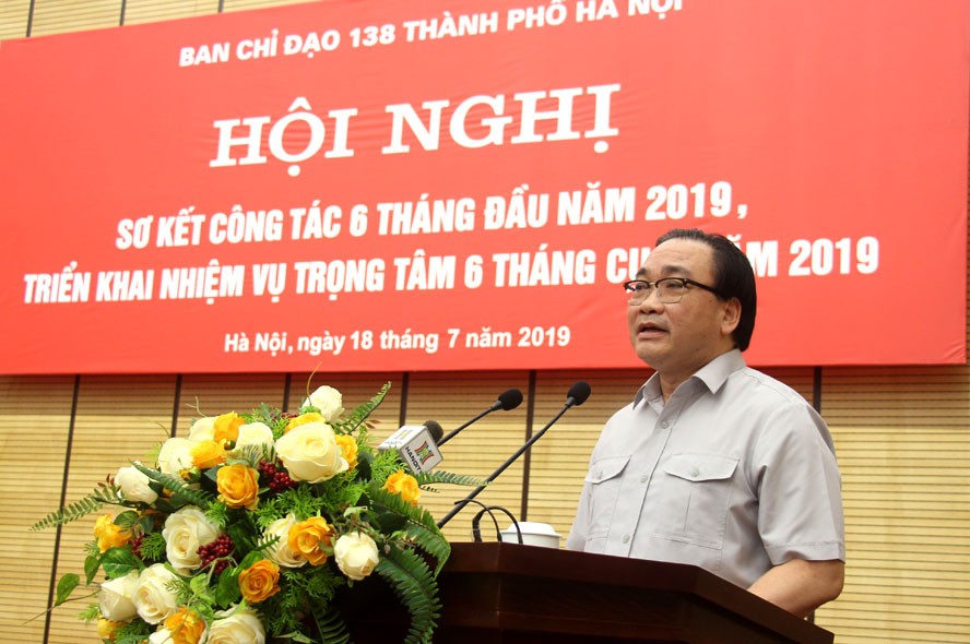 Bí thư Thành ủy Hà Nội Hoàng Trung Hải phát biểu tại hội nghị. Ảnh: HNM