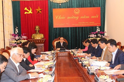 Bí thư Thành uỷ Hà Nội Hoàng Trung Hải chủ trì cuộc họp