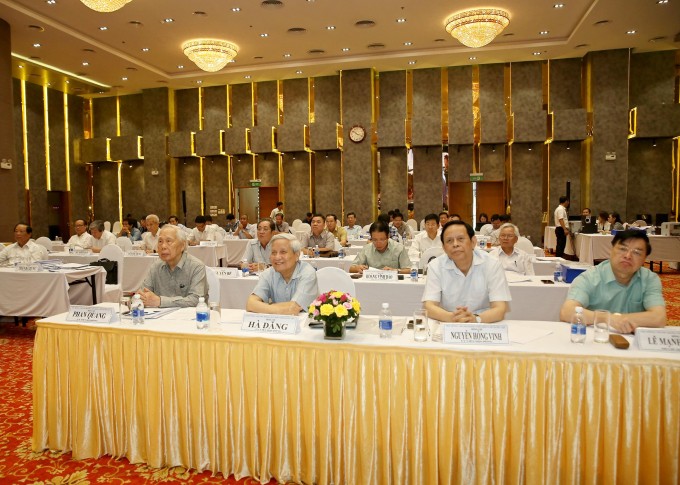 Các đại biểu tham dự Hội đồng chung khảo Giải báo chí quốc gia