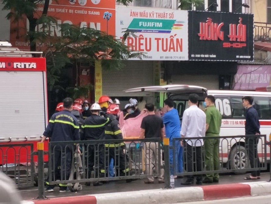 Chủ tịch Hà Nội yêu cầu điều tra nguyên nhân vụ cháy khiến 4 người chết