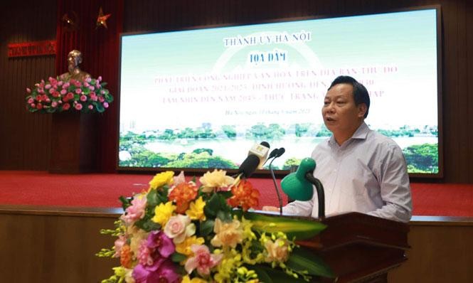Phó Bí thư Thành uỷ Hà Nội Nguyễn Văn Phong phát biểu tại toạ đàm