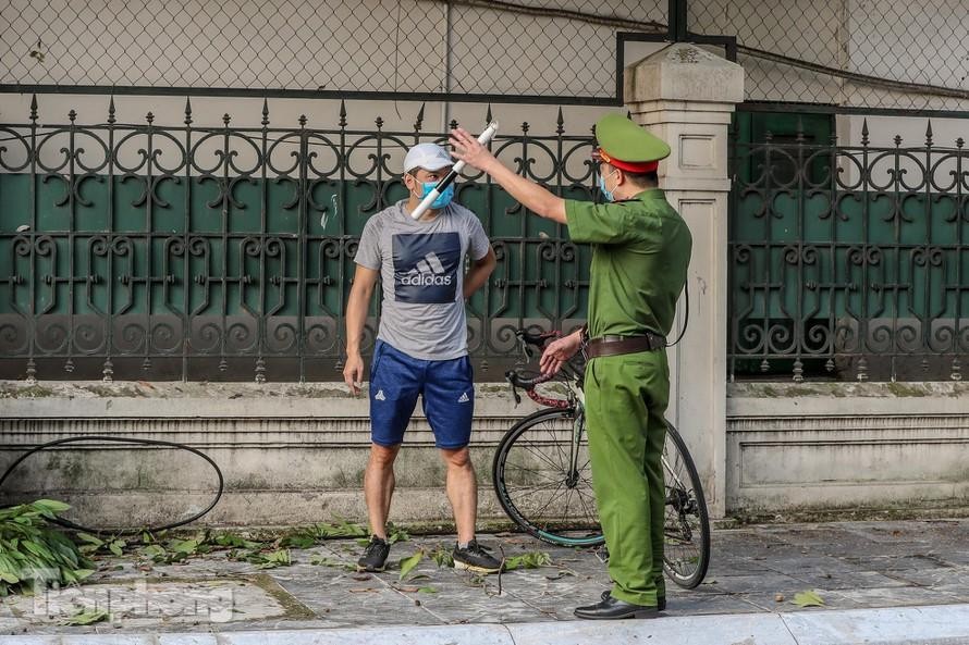 Một ngày, Hà Nội xử phạt hơn 1,5 tỷ đồng vi phạm giãn cách xã hội