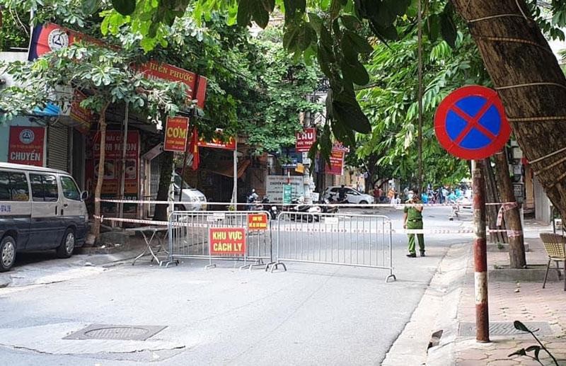 Dỡ phong toả khu vực cách ly tại 3 ‘ổ dịch’ tại Hà Nội