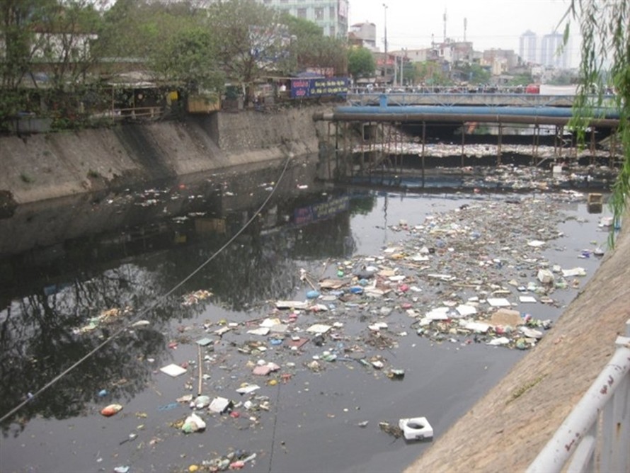 Nguồn nước sông ở TPHCM ô nhiễm ảnh hưởng đến sức khỏe con người